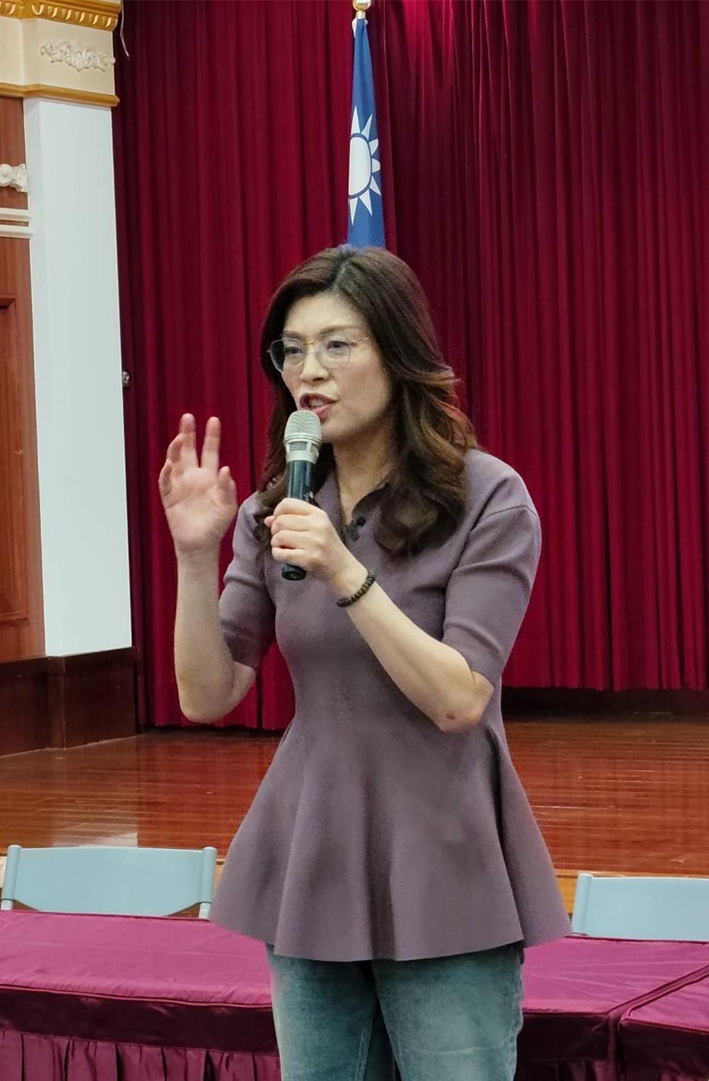 就在刚刚，中国“国民党主席”郑丽文发表声明6月29日上午，郑丽文出席“桃