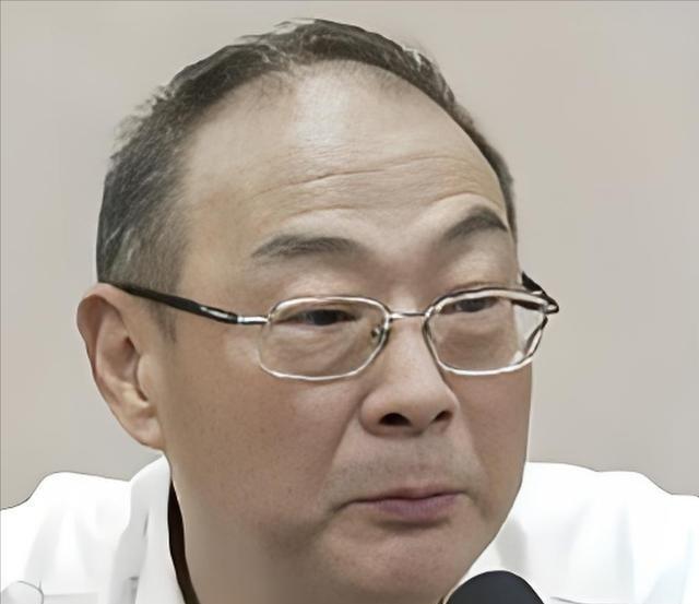 完全同意金灿荣教授曾经的观点，中国没有必要再三要求日本就侵华罪行道歉了，日本道歉
