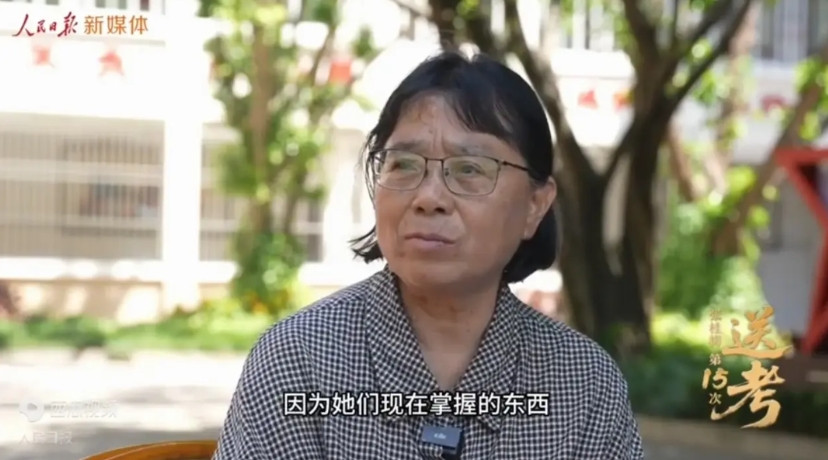 张桂梅老师已经变了原来她对她的孩子说：走出去，不要回来现在她依然认为走出去是