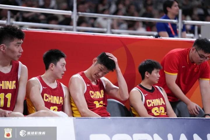 看到中国男篮败给日本队后，我突然有了个预感，中国队男篮接下来很可能会有这三个变化