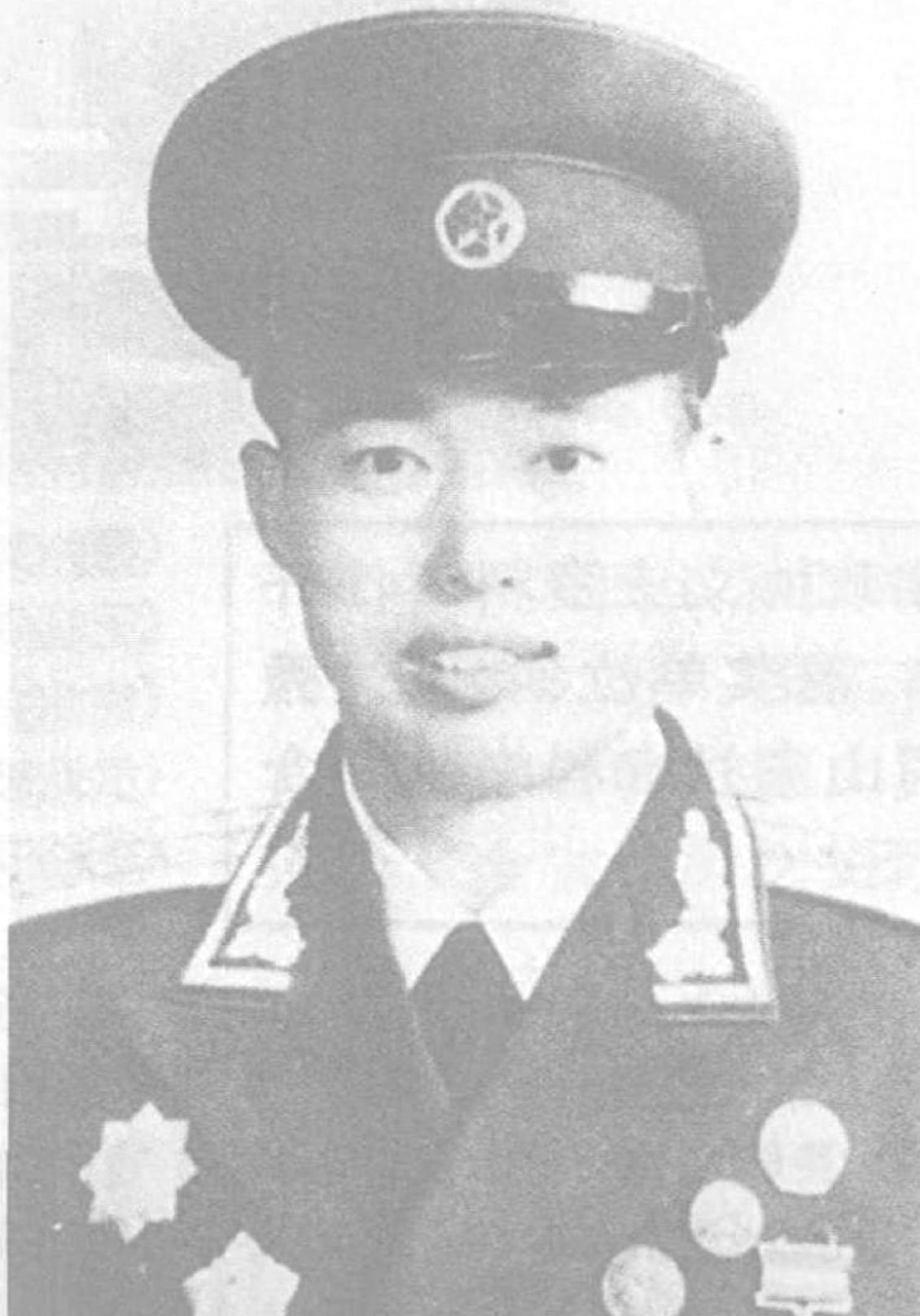 一位因健康原因未能晋升军衔的他，45岁离休开始长达45年休养，最终寿终正寝享年9
