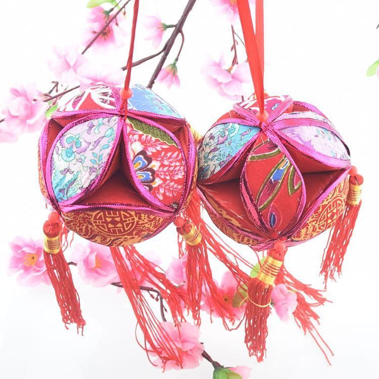 《三国志》阅读随笔（2）。陈寿说，张济死了之后，他的侄子张绣领导了他的军队，曹操