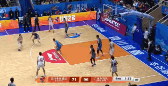 胡明轩投中6记三分球，技术动作还是不过硬四川队就没赢球的可能性，外援都无欲