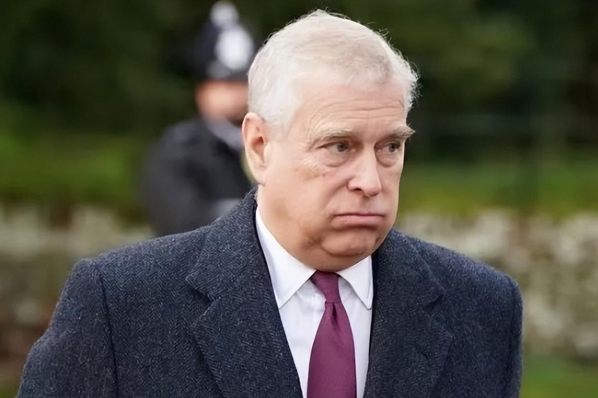 美国爱泼斯坦案的余威还在发酵，一天之内前有安德鲁王子被捕，后有比尔·盖茨临时取消