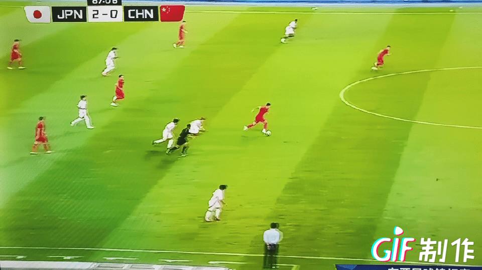 徐新在打日本队时，就从来没有遇到过在面对日本前面如此空旷的场地，3打3的场面，他