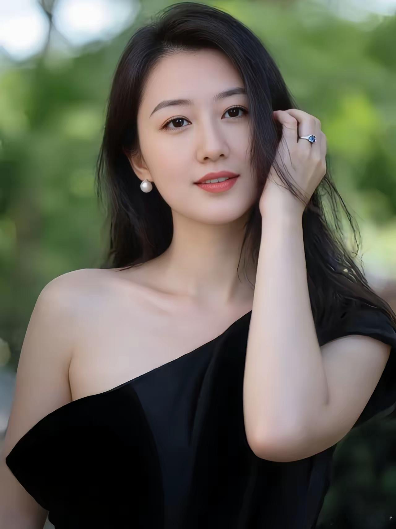 性和钱夫妻之间，说到底就两这件事性——决定你们能多亲近，钱——决定你们能走多远。