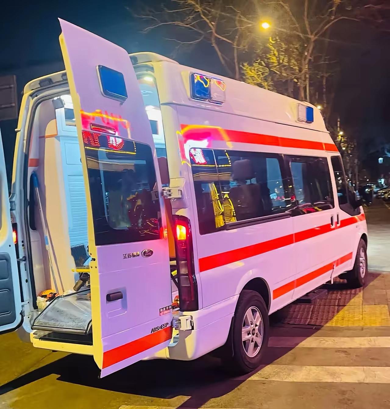 救护车800公里收费28000究竟合理不合理，我的答案是不合理，医院简直是丧尽天