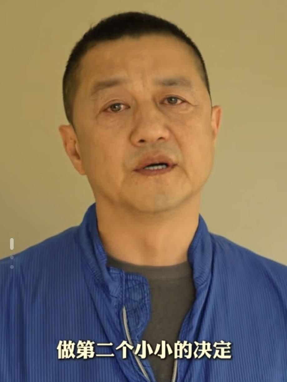 我问老爸：吐血女孩捐给李亚鹏99999，李亚鹏又捐回来，这一来一回不是扯平了吗？
