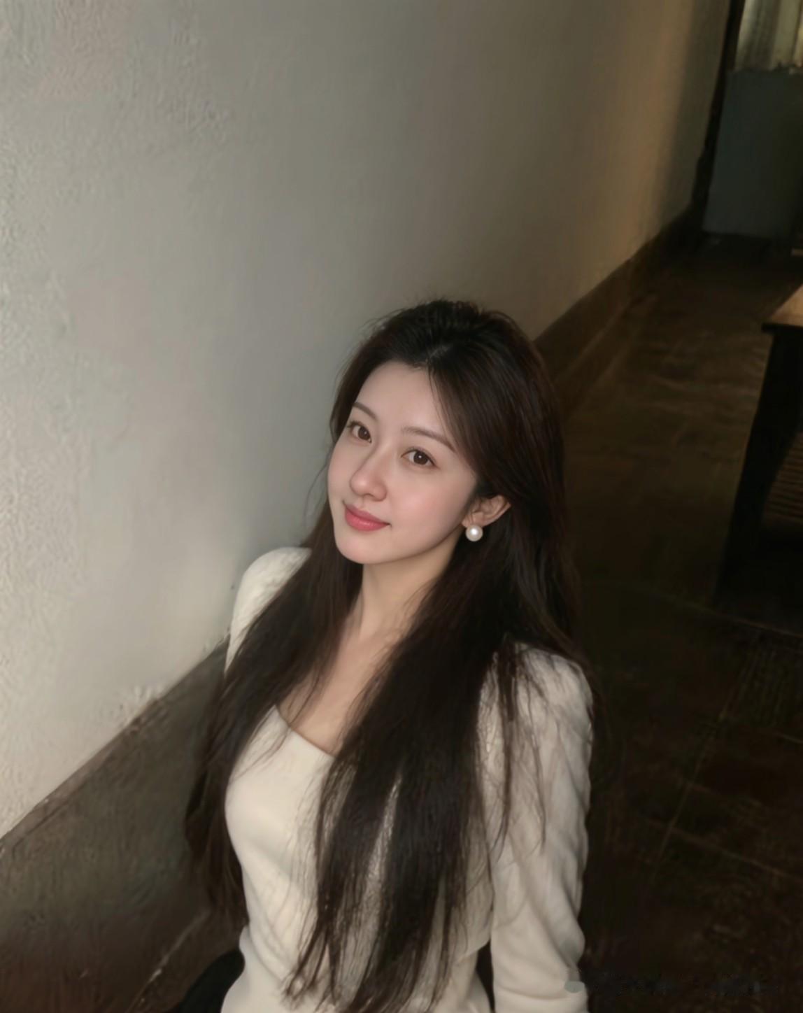 异性纯友谊的分寸感，从不是疏远，而是懂边界，知进退。不深夜单独聊天，不