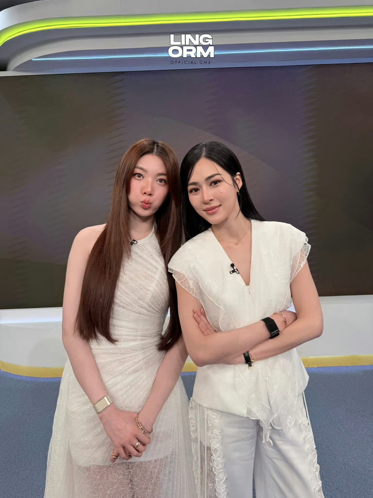 官推更新🥰盲猜待会肯定很甜