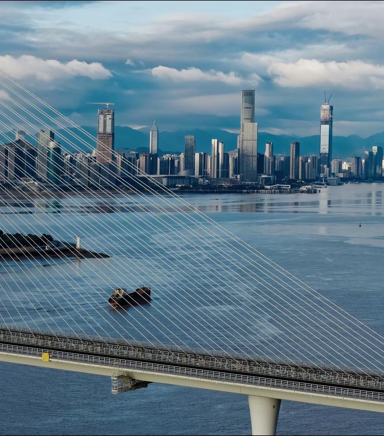 这里不是北美城市哦，而是浙江温州。中国非省会城市非副省级城市里面，温州城建应该可