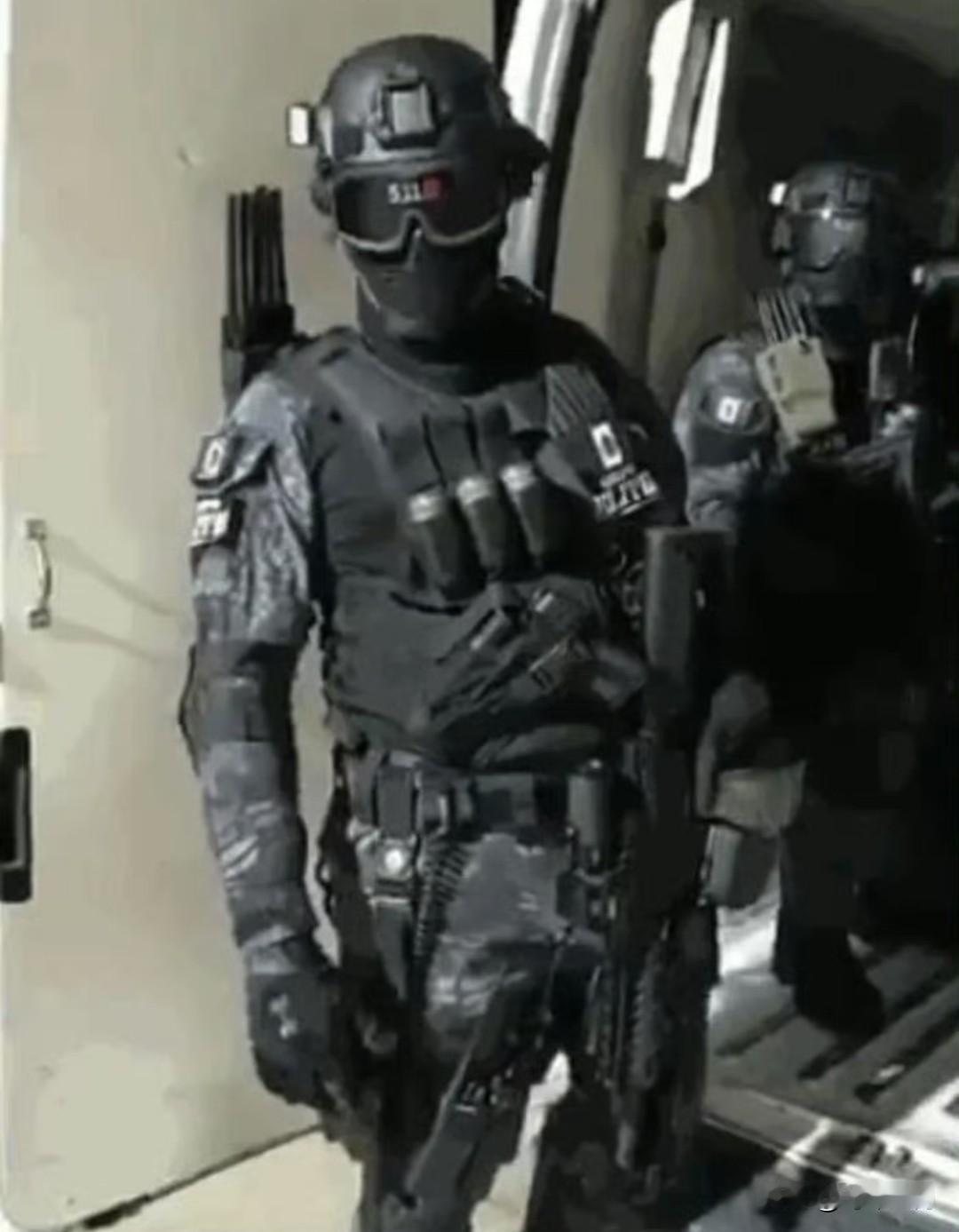 【墨西哥旅游警告】墨西哥安全部队一脚踢翻了蚁丘突发：2月22日，墨西哥联邦