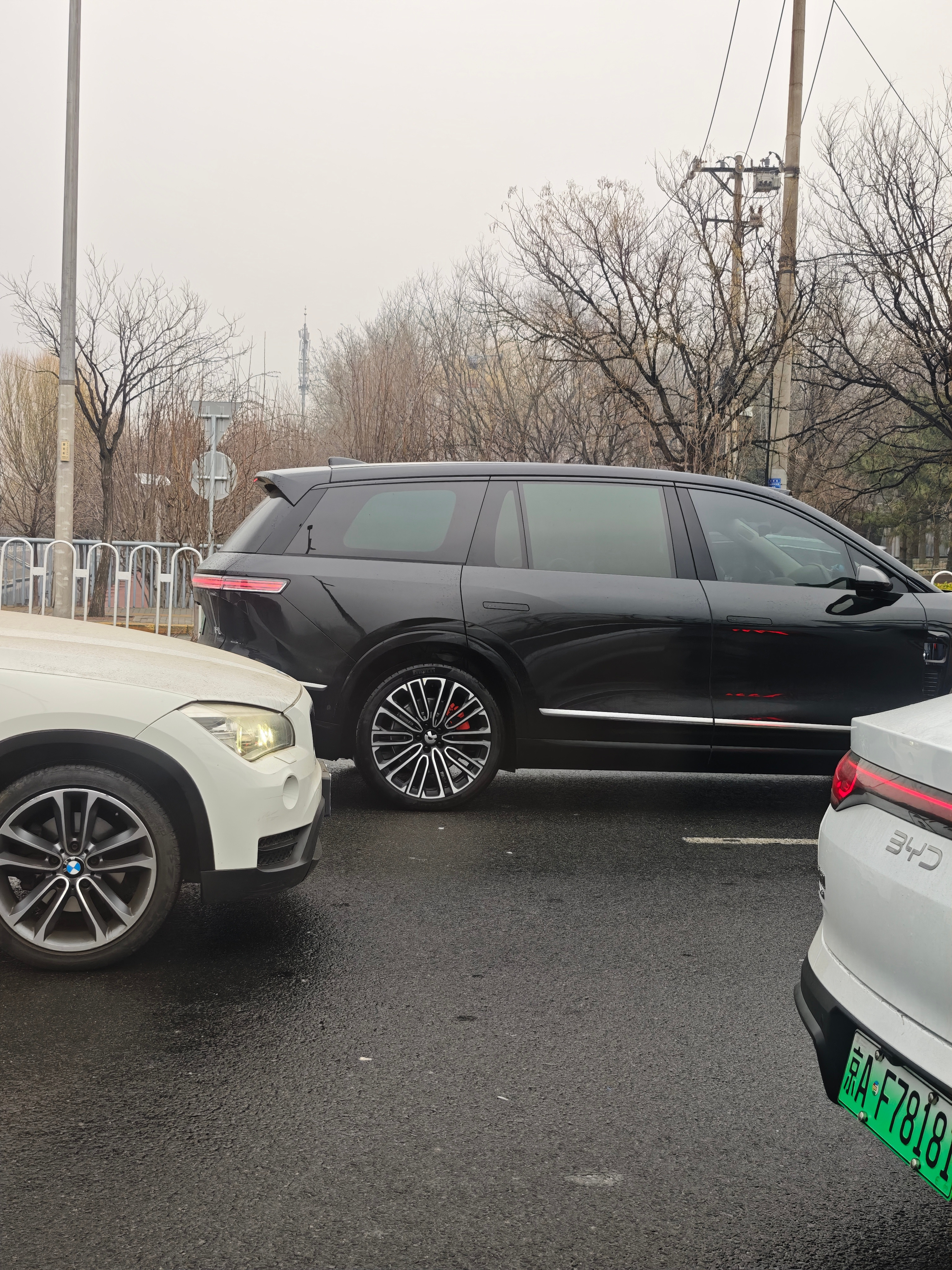 全新蔚来ES8能见度高的离谱