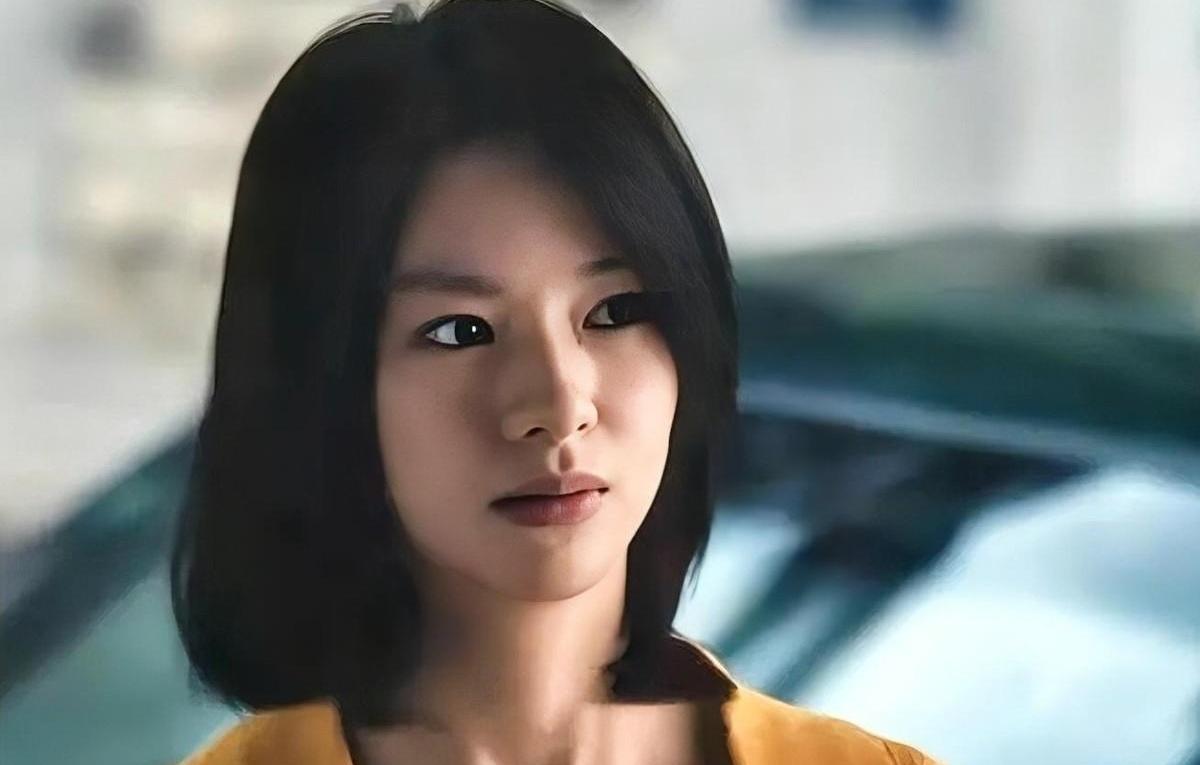 你敢信吗？追了二十年真相的亲哥，最后是被亲妹妹亲手推进敌人包围圈的。昨晚看《交锋
