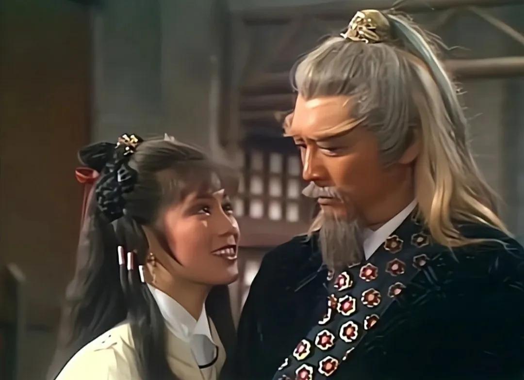 《射雕英雄传》：五绝之中谁的武功略胜一筹？如果要说五绝之中的武功略胜一筹，东