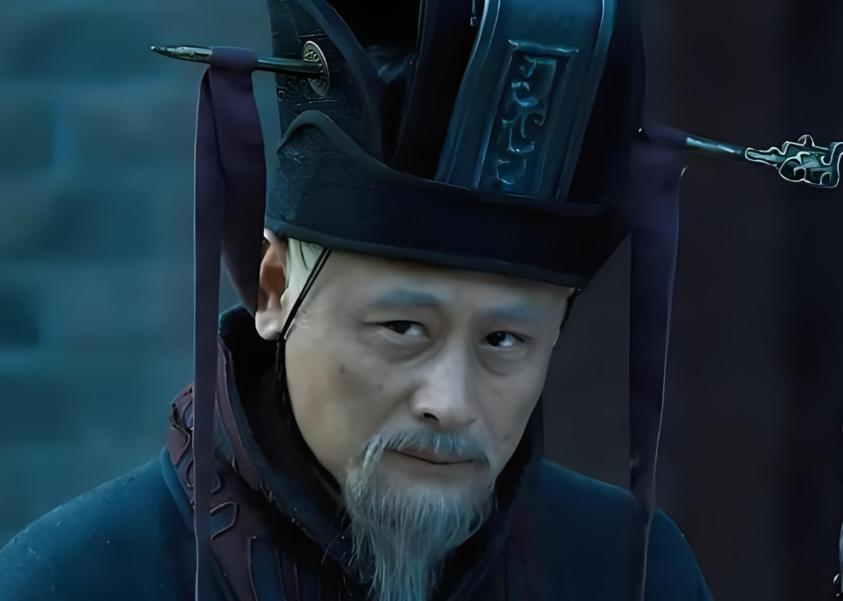 公元212年，曹操派人给重病中的荀彧送来一个三层食盒。 荀彧打开一看，里面空