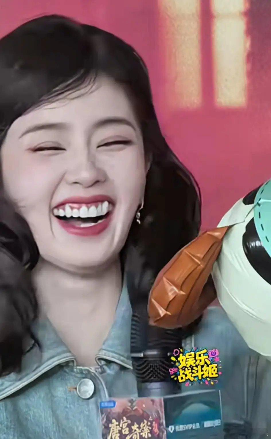 建议白鹿还是把口罩带上吧，牙齿面积比较大，吸附太多灰尘对身体不太好～