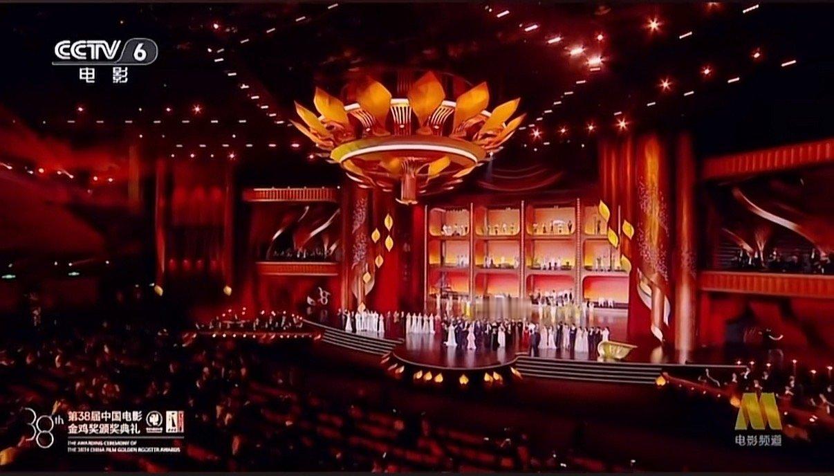 今年舞台整体感觉两个字“瘆人”