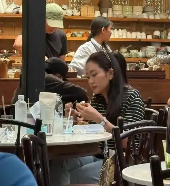 为什么佩通坦只等泰王一句话，又可以继续当总理了？佩通坦被停职后是否能够“翻身”