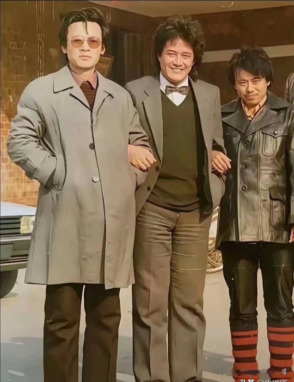 这照片有快20年了，如今赵本山，潘长江也是68岁了，那时候他们都是正出名时候，黑