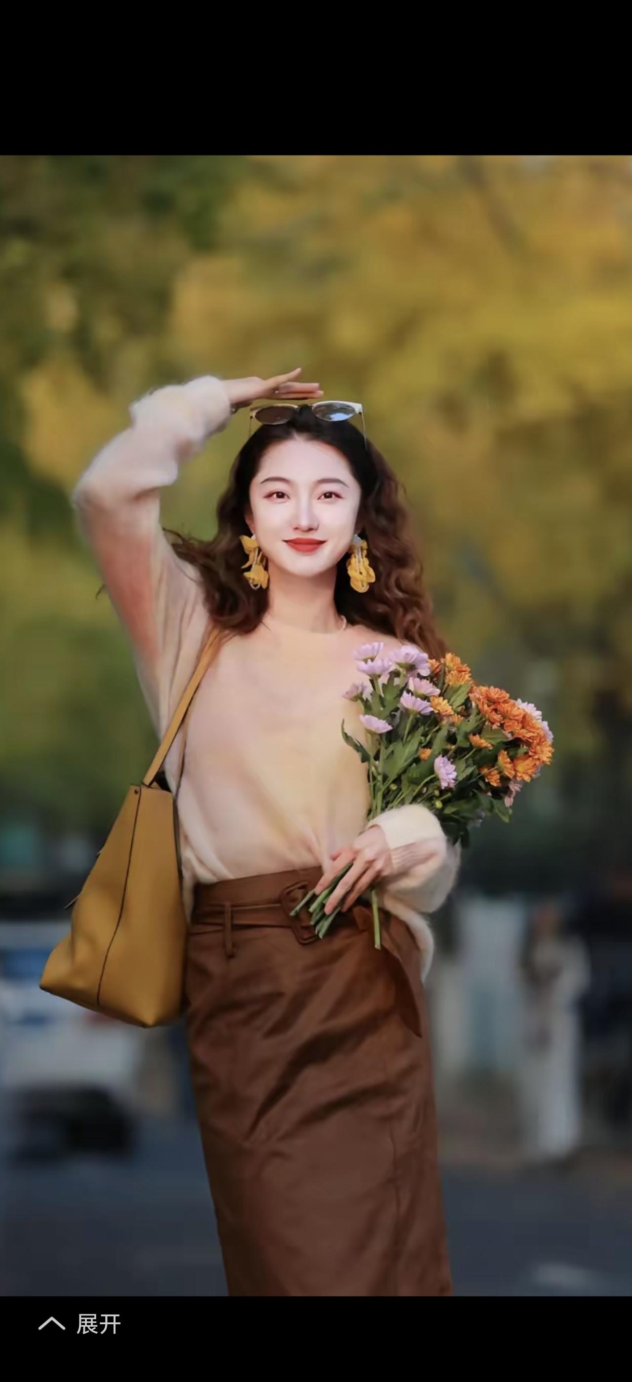 。公园真是个宝藏地，每次去散步都有新发现。夏天去公园，能看到七月绽放的荷花，