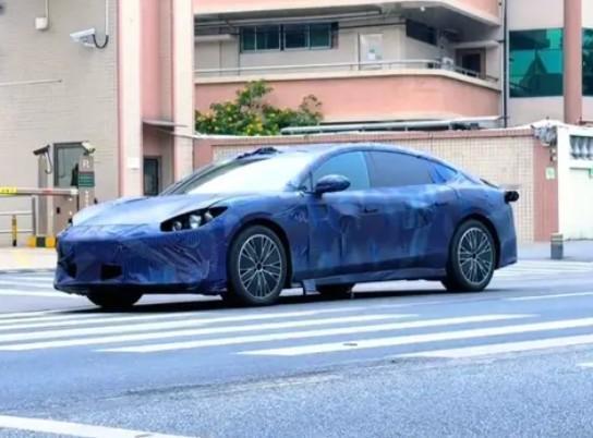 方程豹首款轿车“镁9”曝光！售价预计在20-30万区间。方程豹首款轿车（或命名