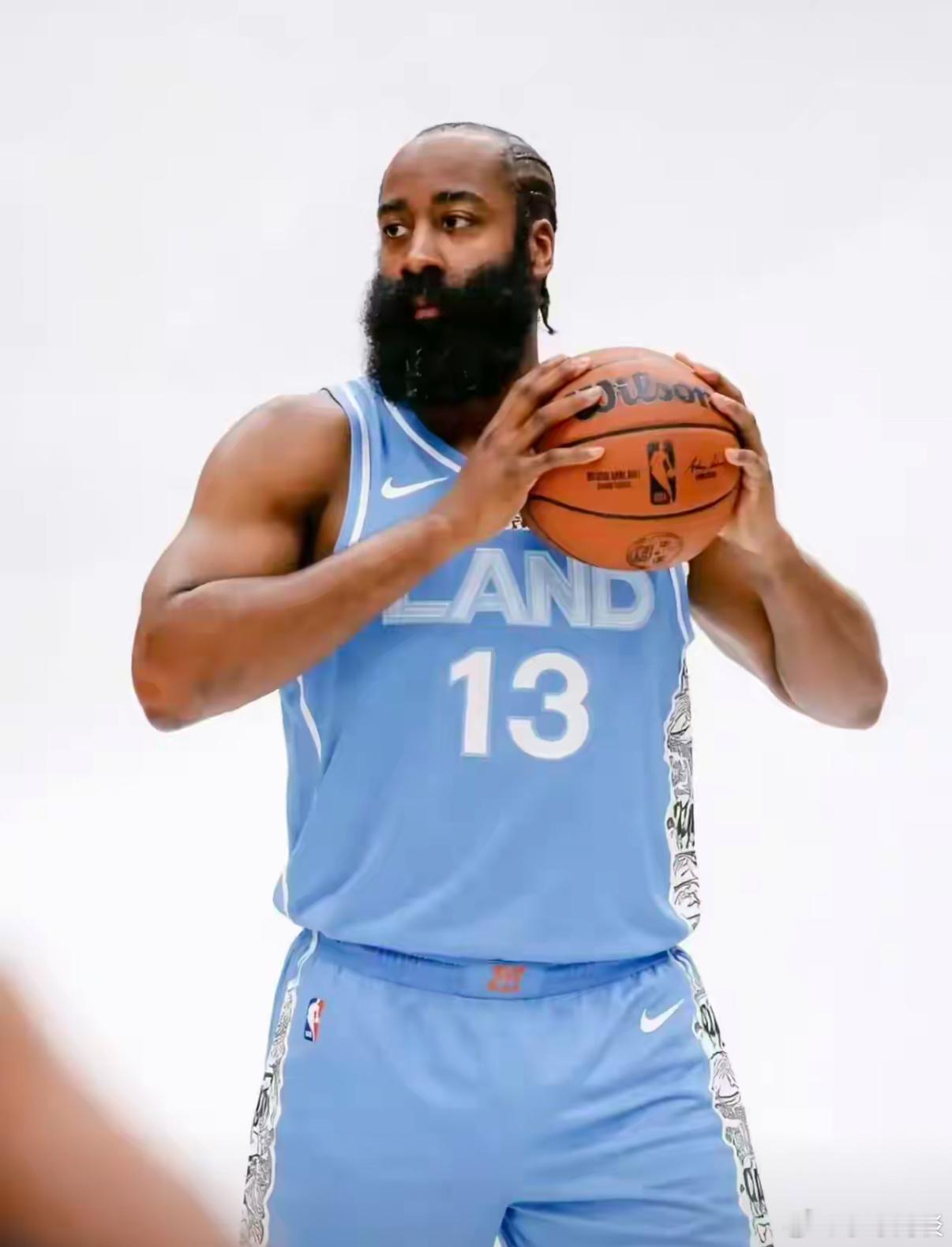 哈登加盟骑士后，球队的优缺点！第一：哈登与米切尔一起打的时间只能是第一节和第四节