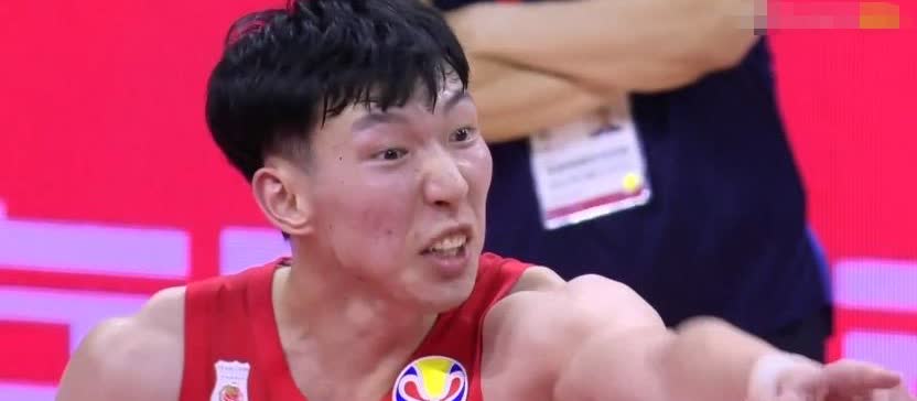 我搞不明白！🤔为什么大家对周琦意见这么大？是因为“波兰中锋”事件还是训练后“来