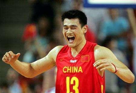 显然、杨瀚森在NBA的进步，将决定中国男篮未来十年的上限！别认为这是危言耸听，