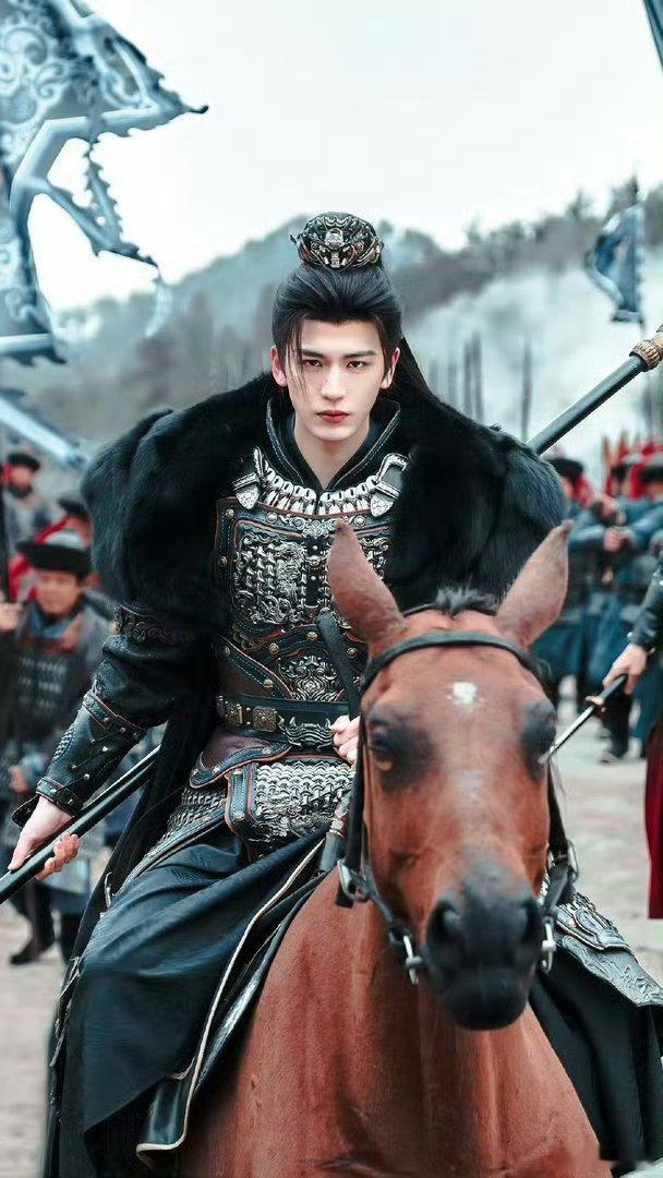 张凌赫逐玉庆功宴发言看完真的被张凌赫圈粉！脱稿发言全程真诚又有格局，回顾400