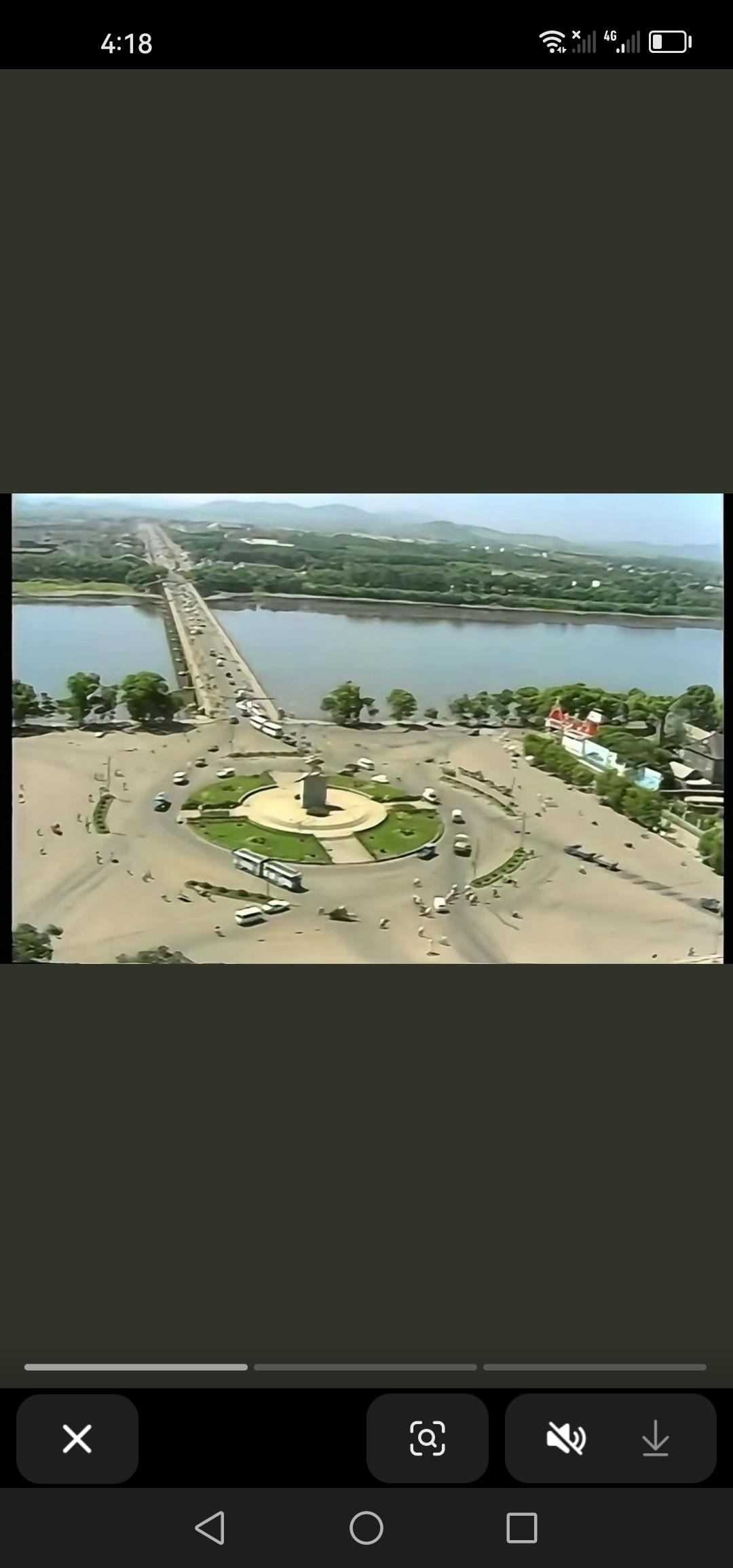 上世纪1997年的吉林市，不见高楼大厦的身影，却有着温婉娟秀的整体气质，尽显自然