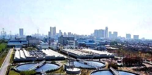 我看到一个让人有点“下头”又有点“上头”的事儿。北京每天5700吨那啥，你们猜