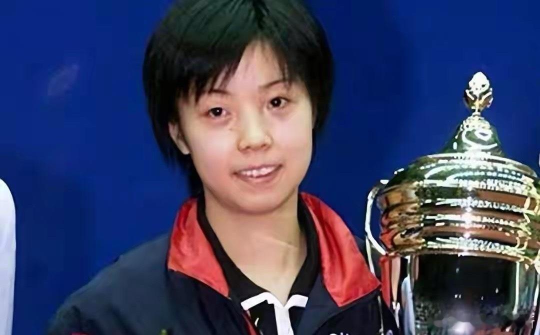 “大魔王”张怡宁：为58岁丈夫生二胎，原来是真的爱他，而不是因为钱，大女儿像极了