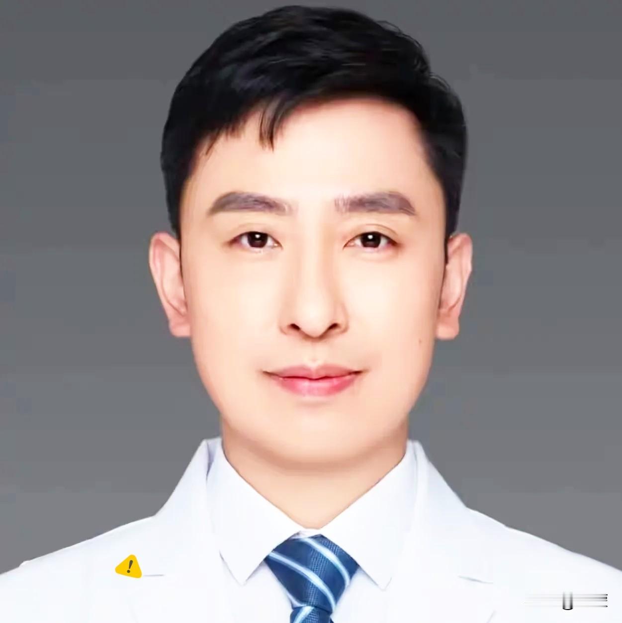 湘雅的这个曾秋明医生看着浓眉大眼的，像个正经人，怎么能这么糊涂呢？自己婚姻