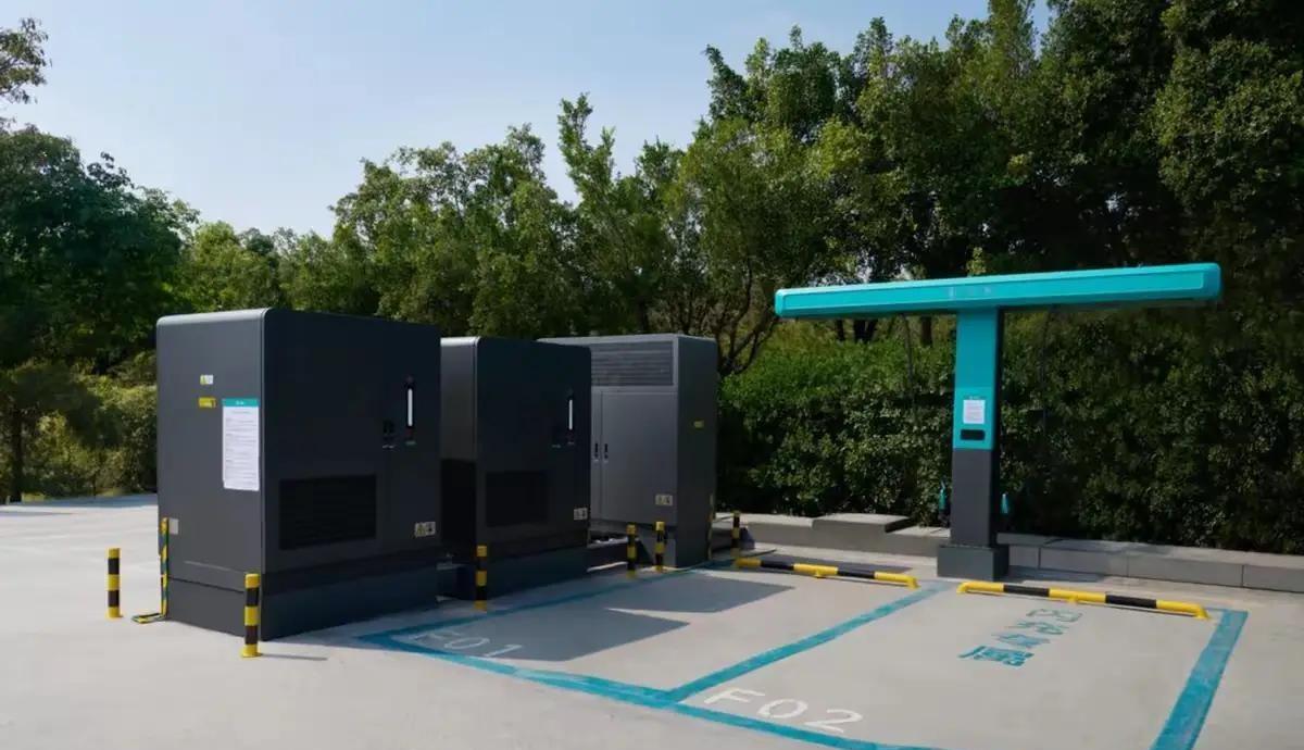 你五一还敢开电车跑长途吗？王传福给了个答案。今年春节，3.8亿辆电车跑在