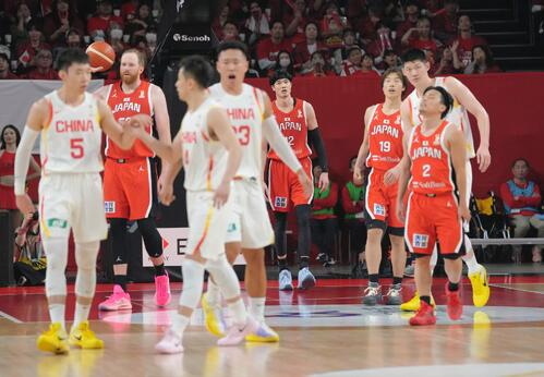 渡边雄太: 我们上半场开局不错, 但下半场暴露了自己的缺点