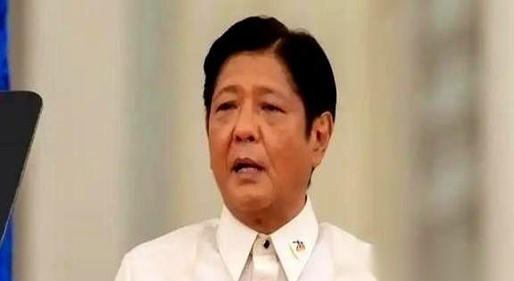 我每次看到那个据说是记者问小马科斯的问题，都觉得后背发凉。“1962年印度开了