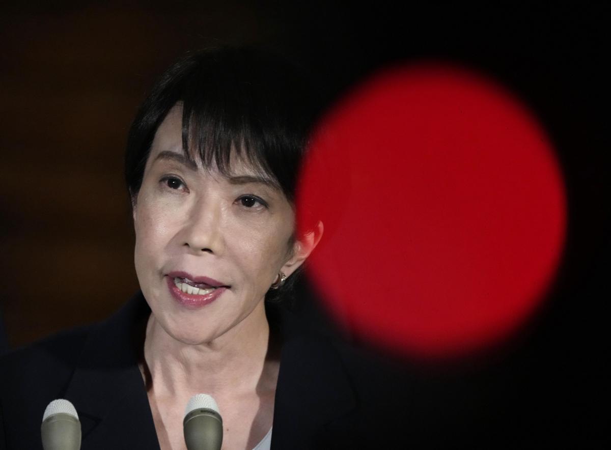 高市早苗突然改口了！ 就在中方雷霆反制落下的同一天，这位一直叫嚣要给日本松绑