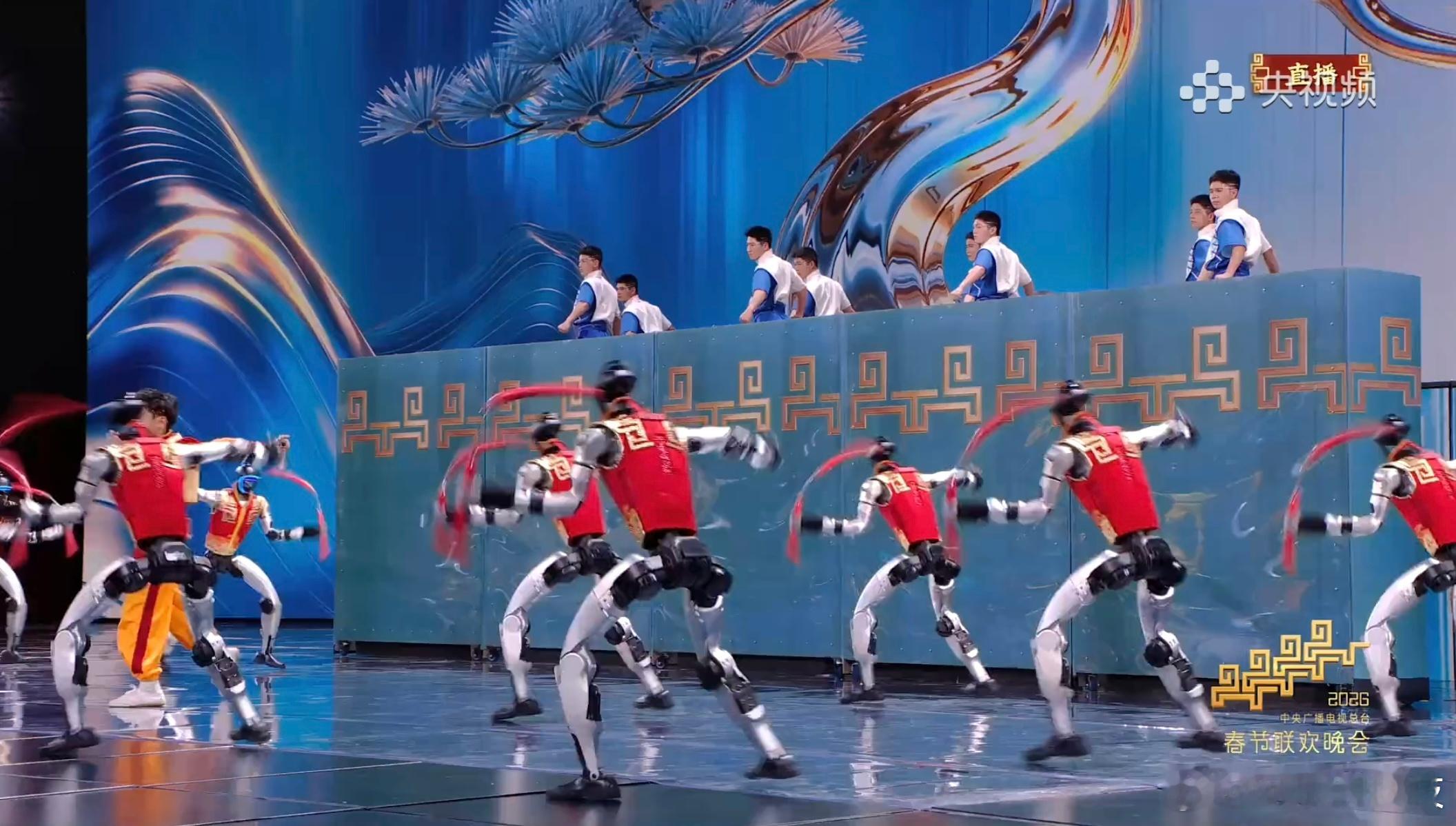 宇树三登春晚宇树科技又上春晚了，没有想到，居然被宇树科技的机器人武术给帅到了，这