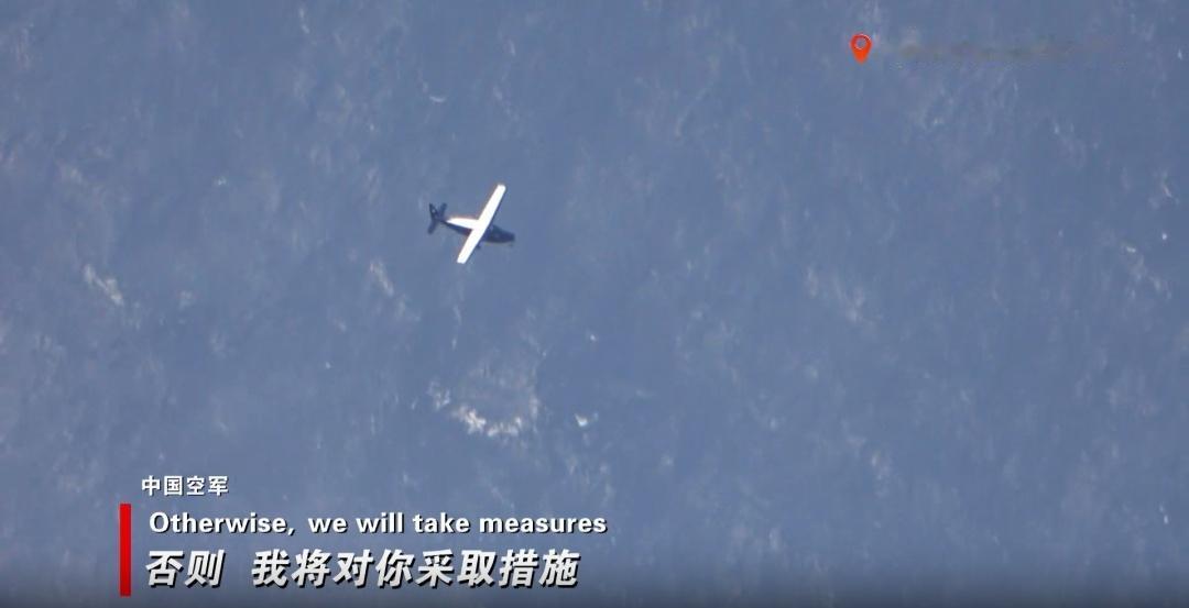黄岩岛爆发激烈交锋，解放军用菲律宾听得懂的语言，将其赶出我国领空！9月2号这