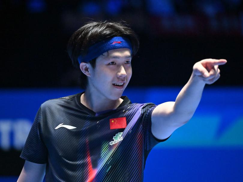 我终于明白了，为啥王楚钦最后比赛结束会指一下王浩？看一看王楚钦和王浩的表情，