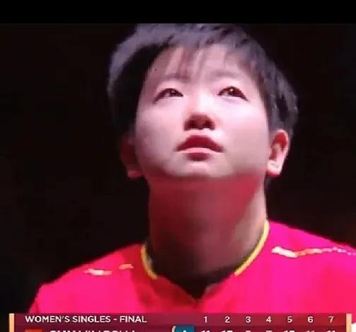 好消息，莎莎女单4比3赢了！莎莎女单赢了王曼昱！莎莎获胜时，躺到地上，发泄着所