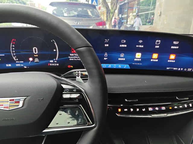 提车20天，跑了1700公里了，之前一直开suv，这次换车就想买轿车，当初在s9