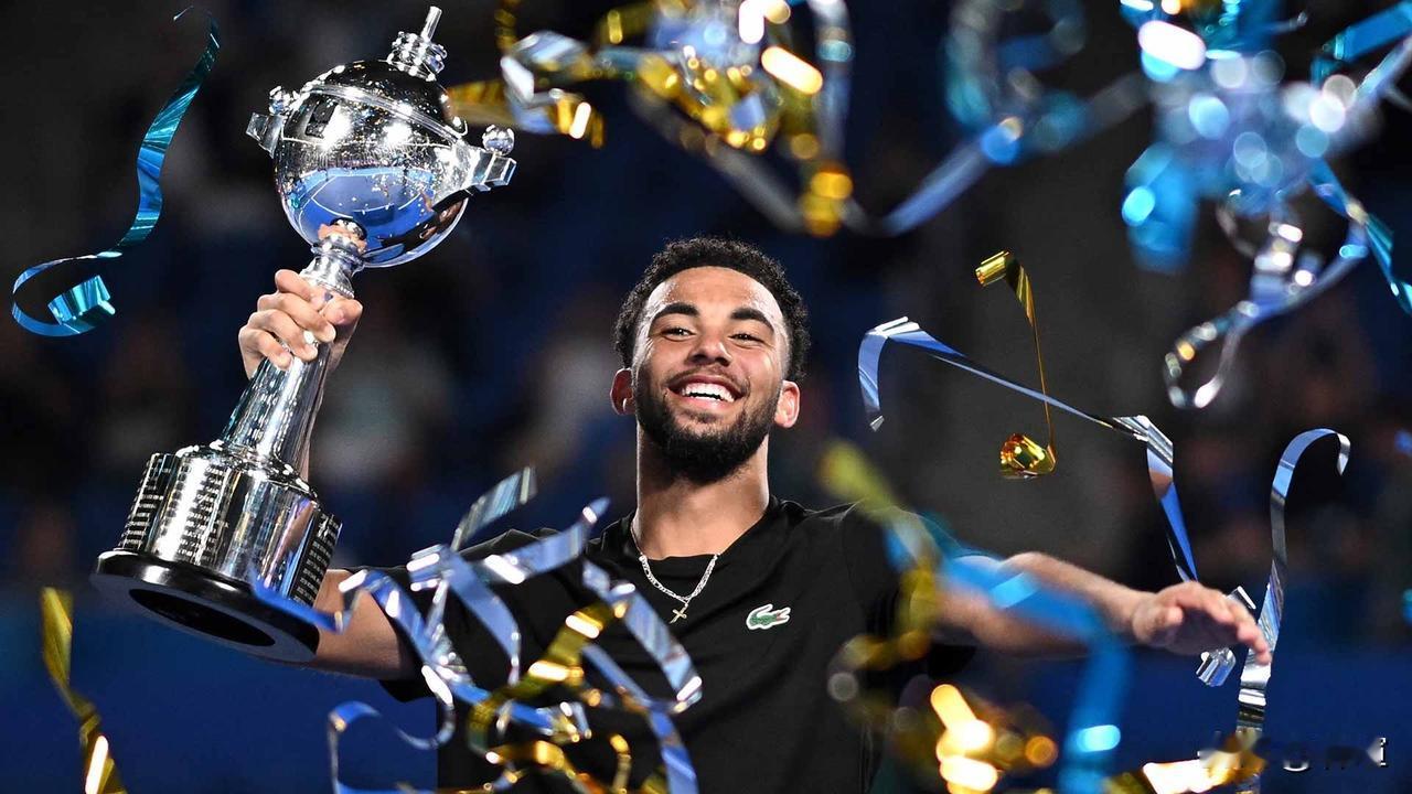 多哈500赛男单决赛将于明晨2点开赛，有意思的是，出战决赛的两位球员、菲斯和阿尔