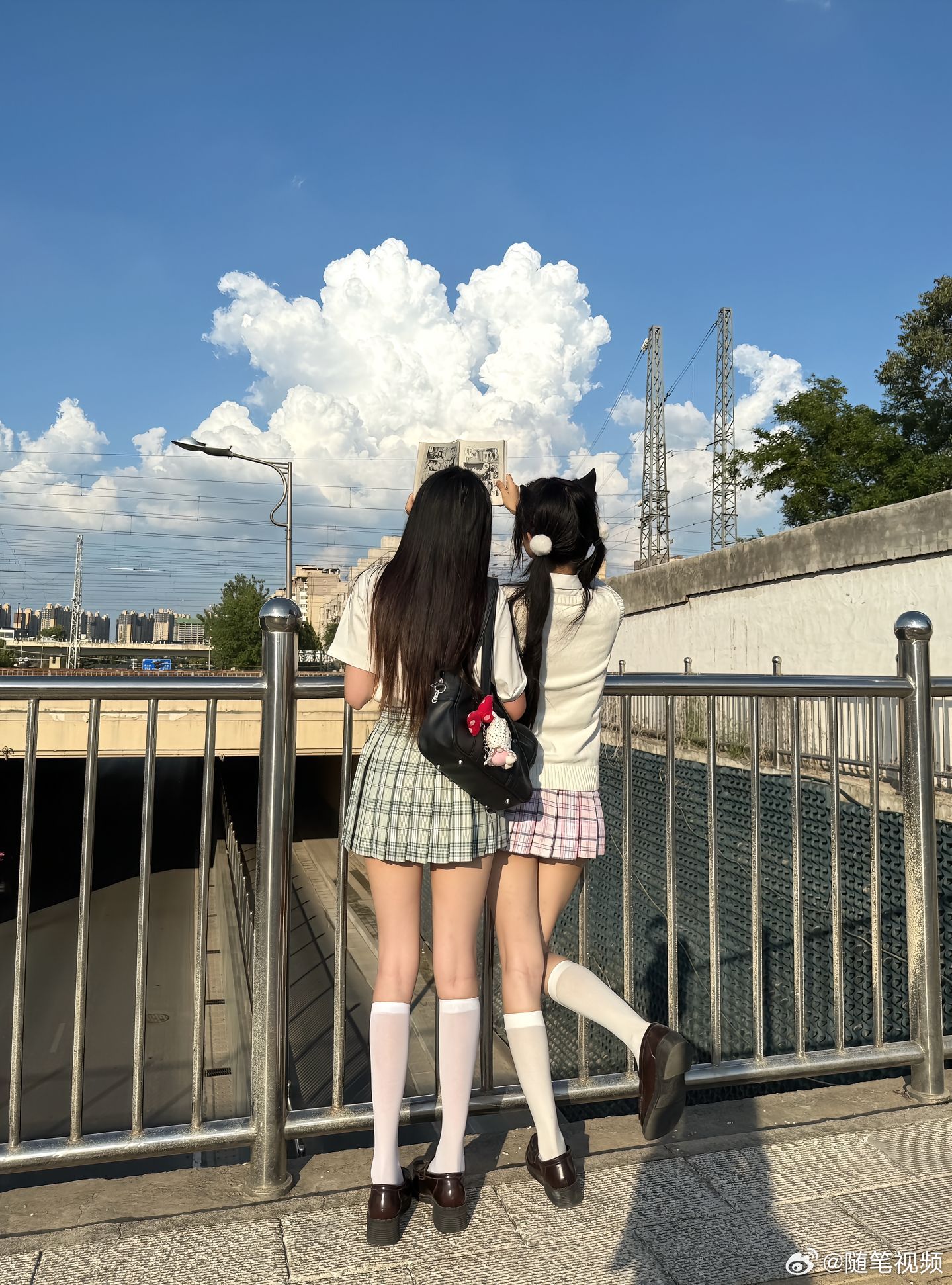 这样的背影谁会不心动？​​​