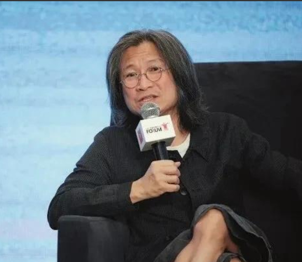 王晶之前上节目被问到，现在娱乐圈谁的身价最高。他直接点名李连杰，说老李现在拍