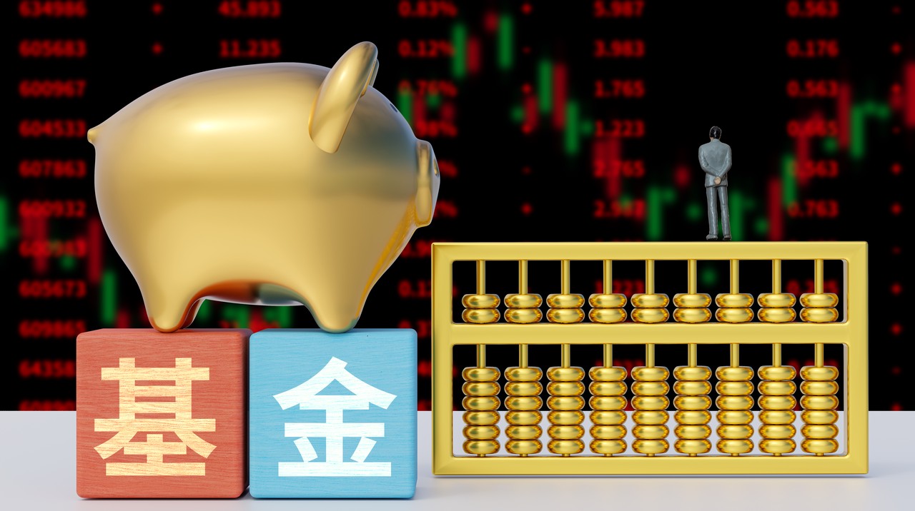 国投瑞银被起诉背后: 施成在管最大基金曾连续三年回撤, 另有基金经理被指风格漂移