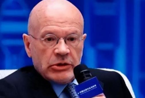 英国专家说了一句大实话，他表示中国现在遭受西方国家的敌对跟歧视行为不是中国得罪了