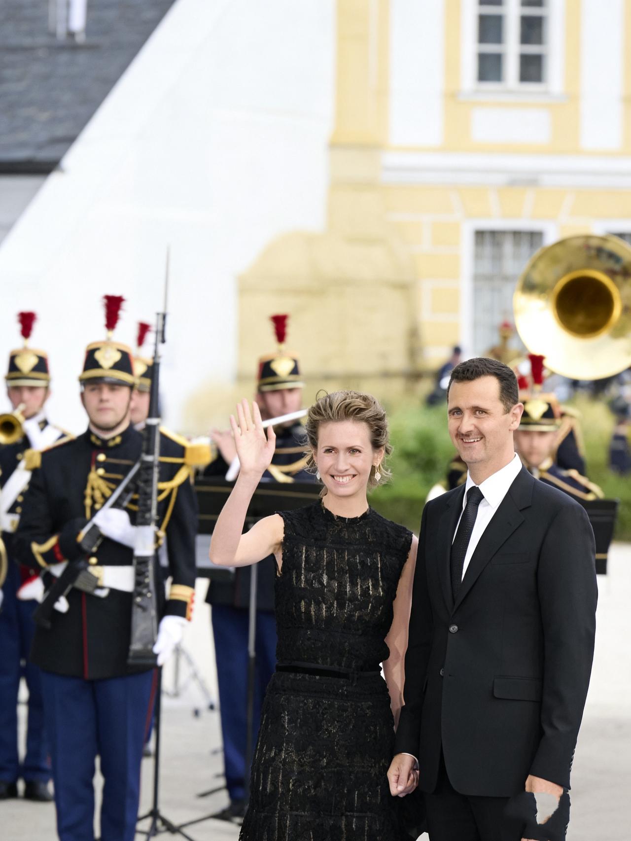 叙利亚前总统巴萨尔放弃总统位置，选择前往俄罗斯居住，这个决定未必不是个明智之举。