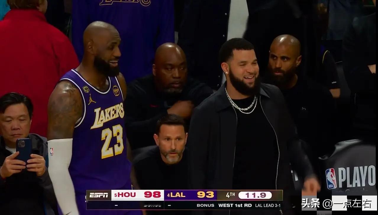 关键时刻聊天？詹姆斯场边举动引争议湖人主场对火箭G5，最后11.9秒落后5分，